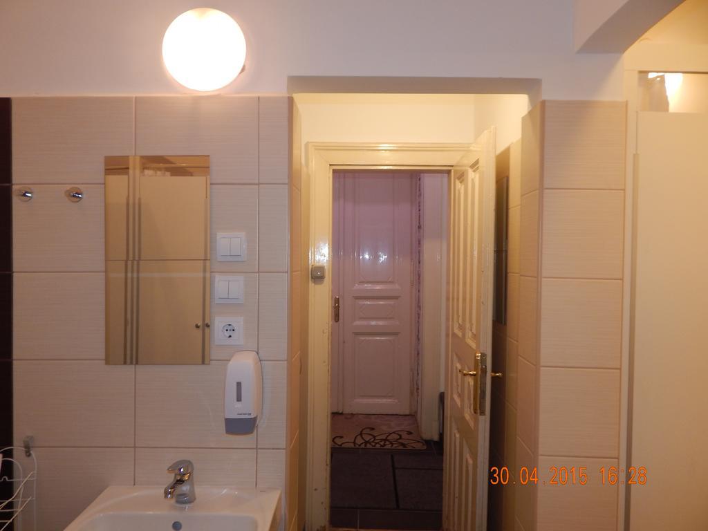 Violet Hostel Budapest Esterno foto