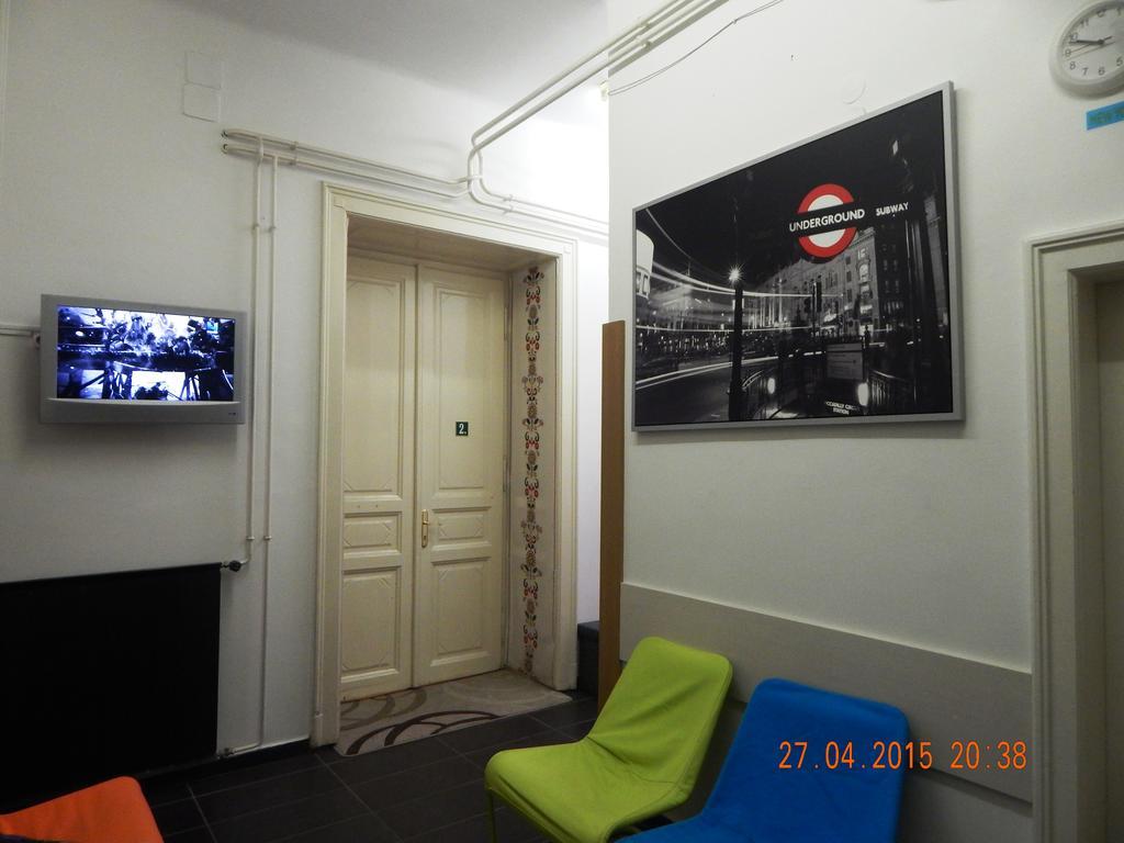 Violet Hostel Budapest Esterno foto